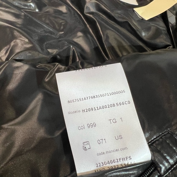 Moncler Kita Logo Print Nylon Vest Black Sm 1 - Picture 6 of 14